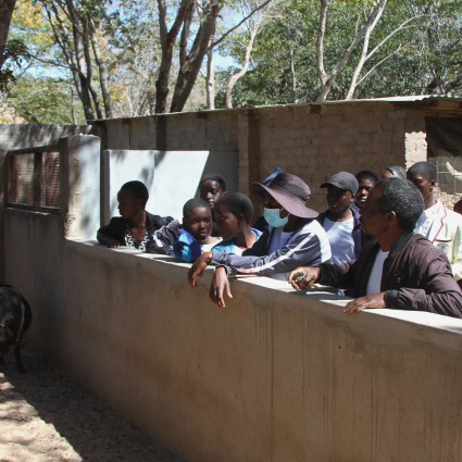 Gobelo-Farm-Tour-ATH-Students41.jpg