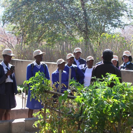 Gobelo-Farm-Tour-ATH-Students52.jpg