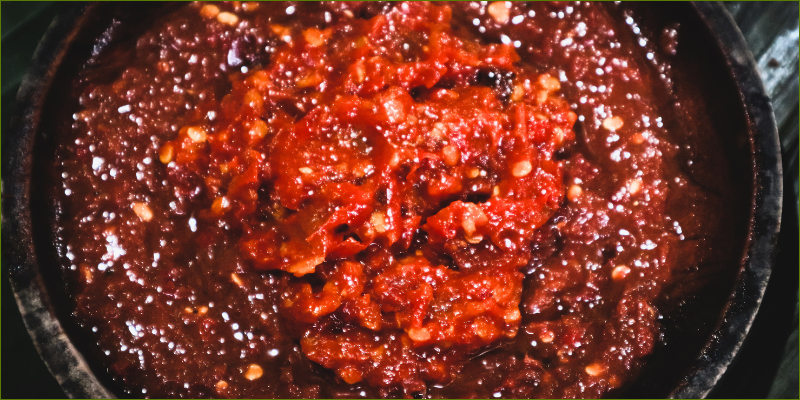 Fresh herb tomato relish